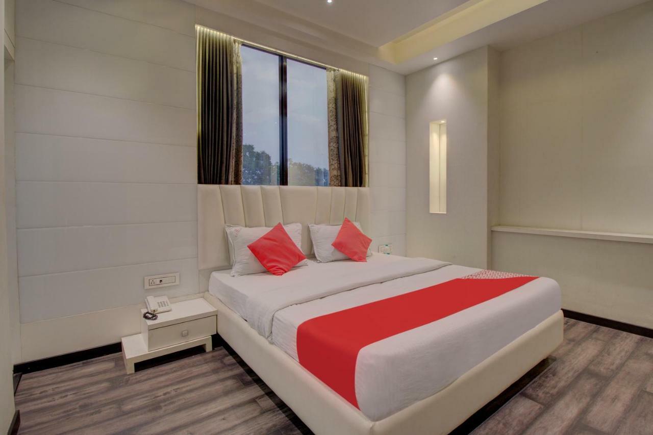 Sāngli Oyo 35844 Hotel Lotus Residency المظهر الخارجي الصورة